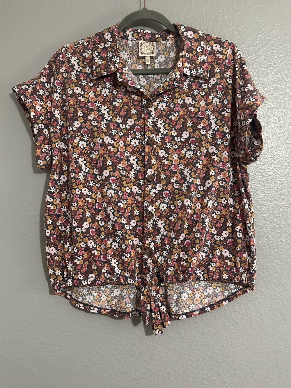 Truself Floral Button-Front Blouse with tie in the front size large